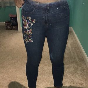 Cropped denim jeans